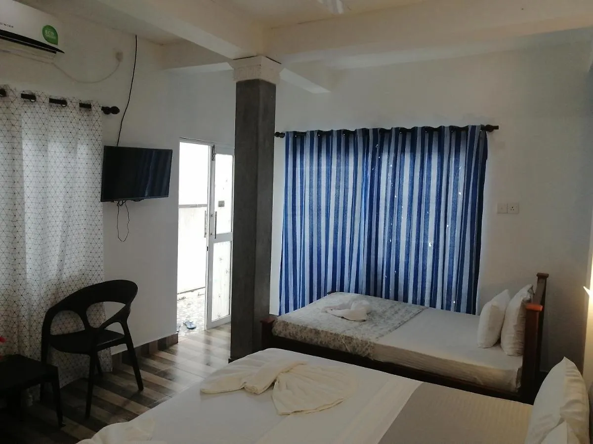 Hotel Le Petit Hotel&Restaurant Negombo