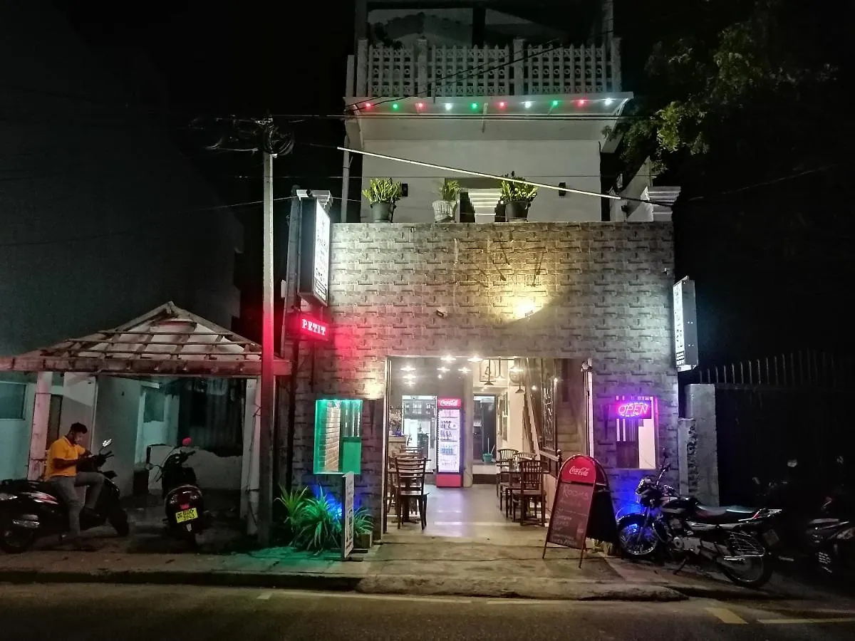 Le Petit Hotel&Restaurant Negombo 3*,  Sri Lanka